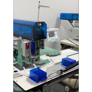 Máy may nắp túi áo tự động có cắt Laze